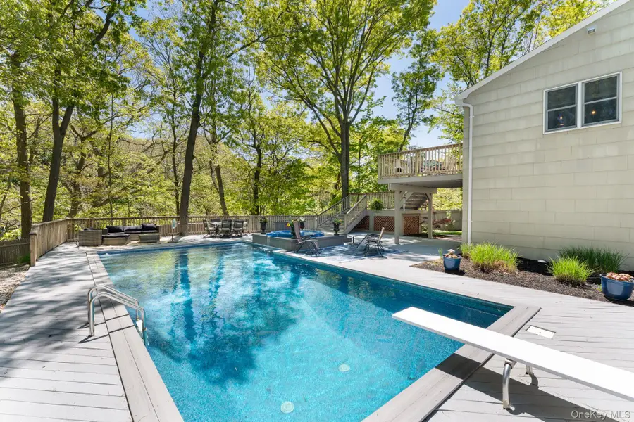 21 Laurita Gate, Port Jefferson, NY 11777 - #3