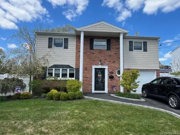 385 Garden Street, West Islip, NY 11795
