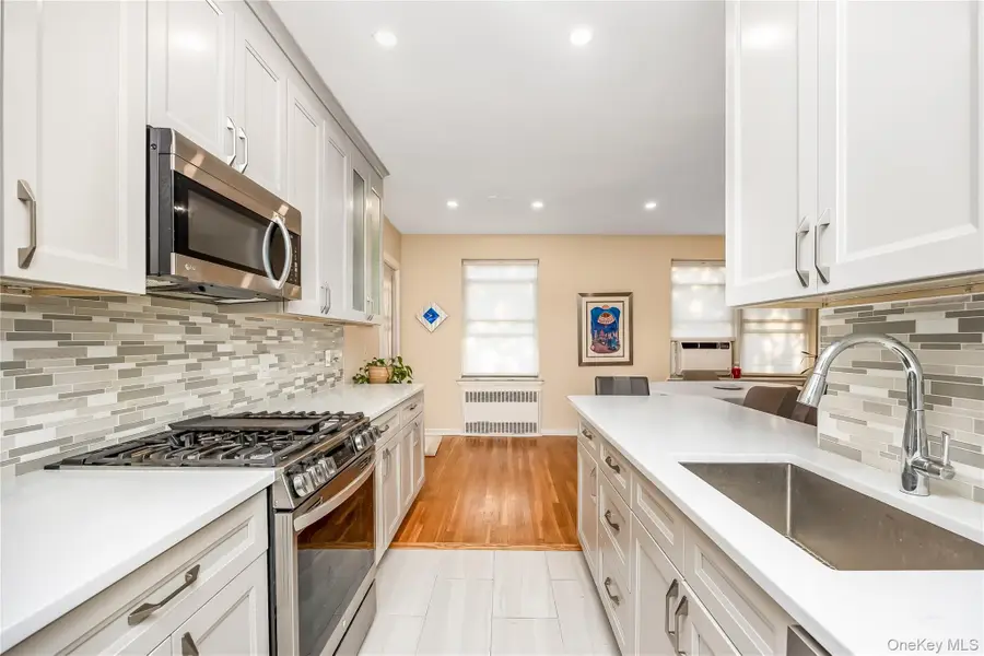 162-41 Powells Cove Boulevard #6S, Beechhurst, NY 11357 - #3