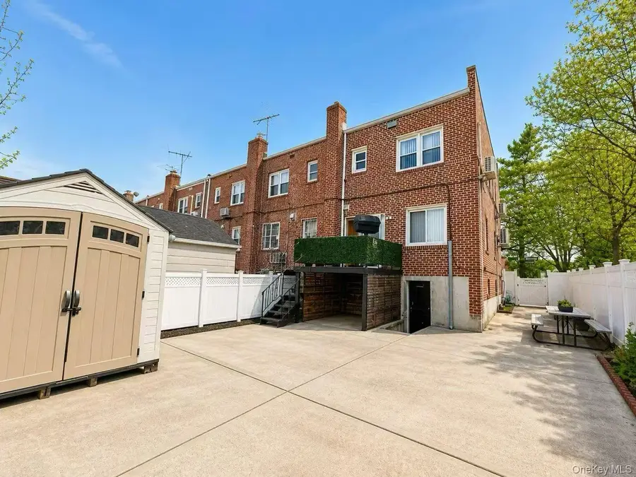 7501 167th Street, Fresh Meadows, NY 11366 - #2