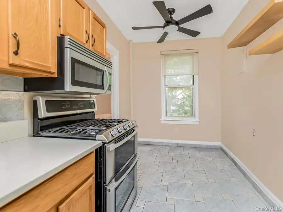 472 Gramatan Avenue #O2, Mount Vernon, NY 10552 - #3