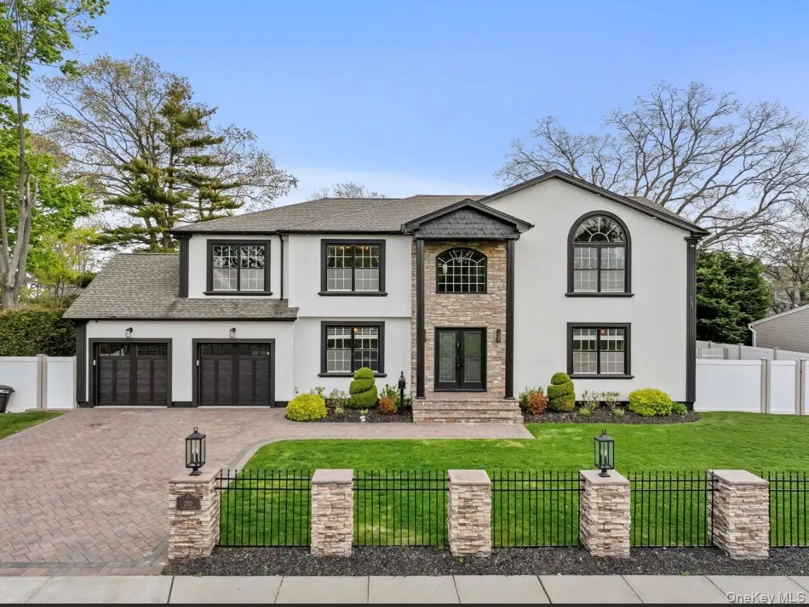 250 N 5th Street, Lindenhurst, NY 11757 - #1