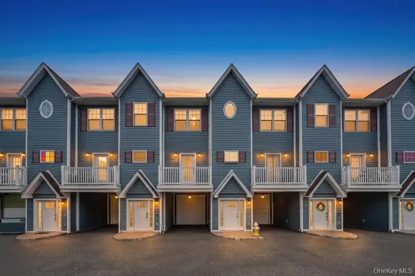 Address Withheld By Seller, Farmingdale, NY 11735