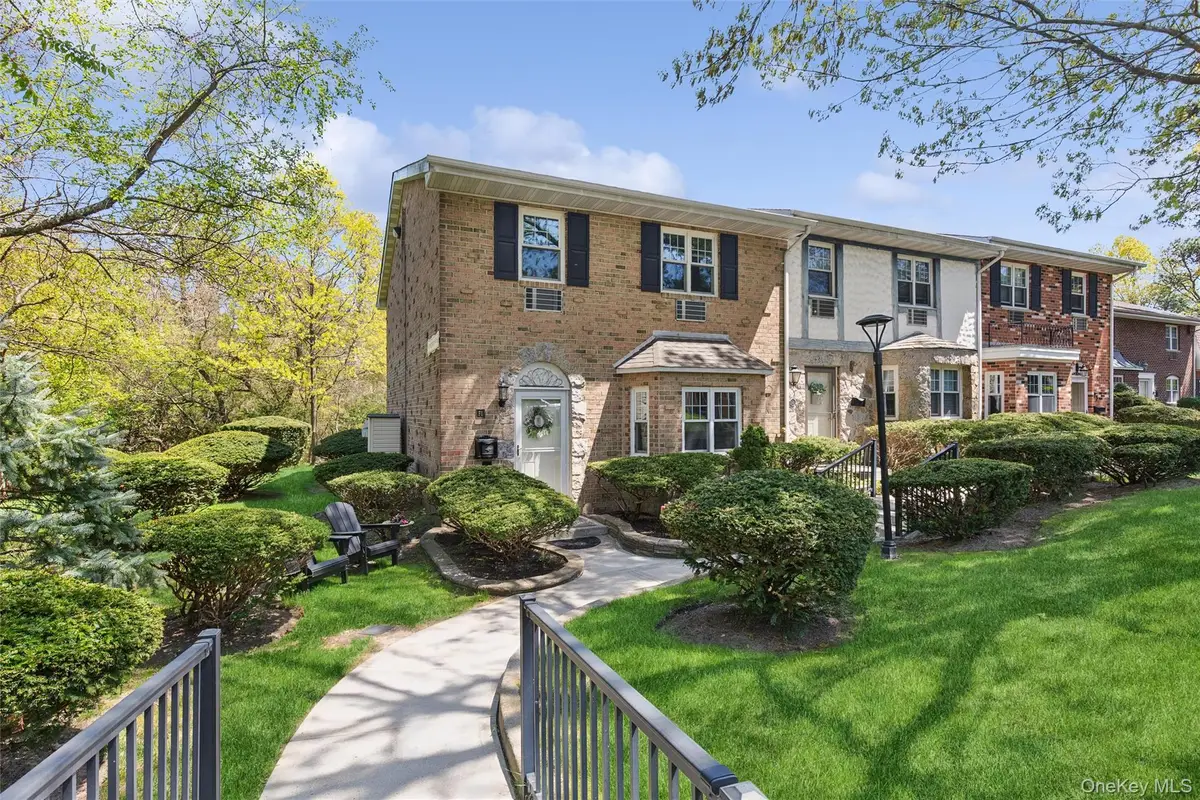 18 Glen Hollow Drive #F1, Holtsville, NY 11742 - #1