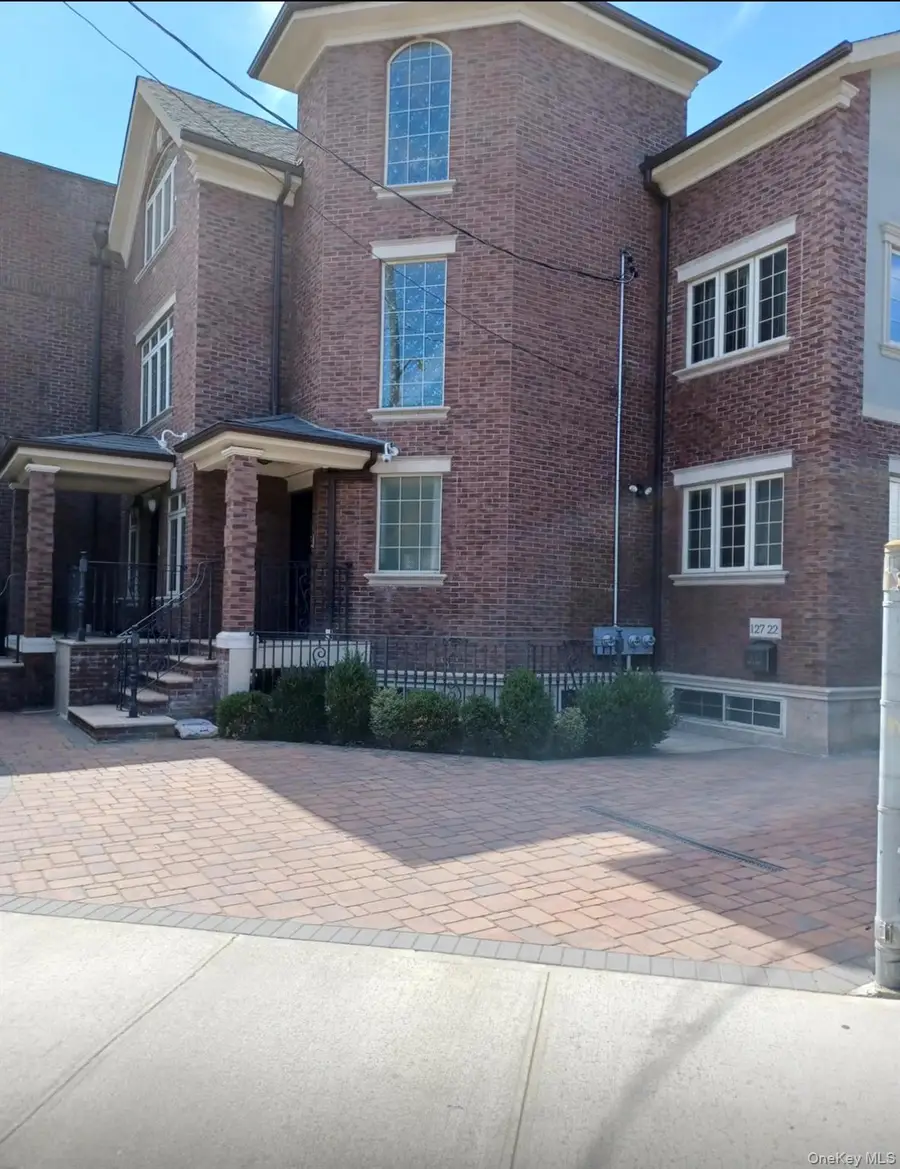 127-22 Kew Gardens Road, Kew Gardens, NY 11415 - #2