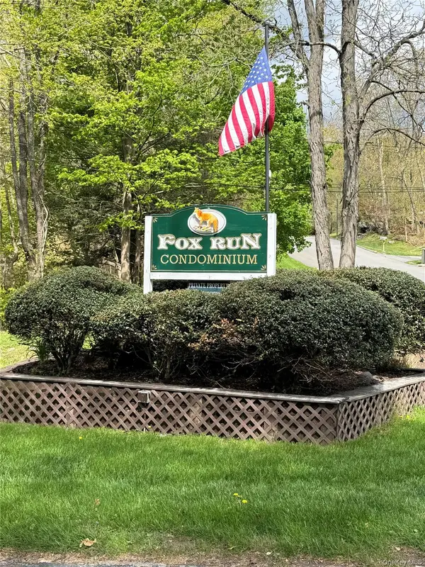 313 Fox Run Lane, Carmel, NY 10512