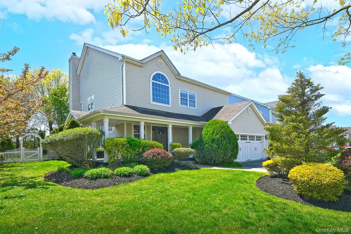1 Dylan Place, Melville, NY 11747 - #1