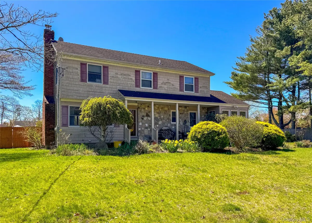 6 Roberts Lane, East Moriches, NY 11940 - #1