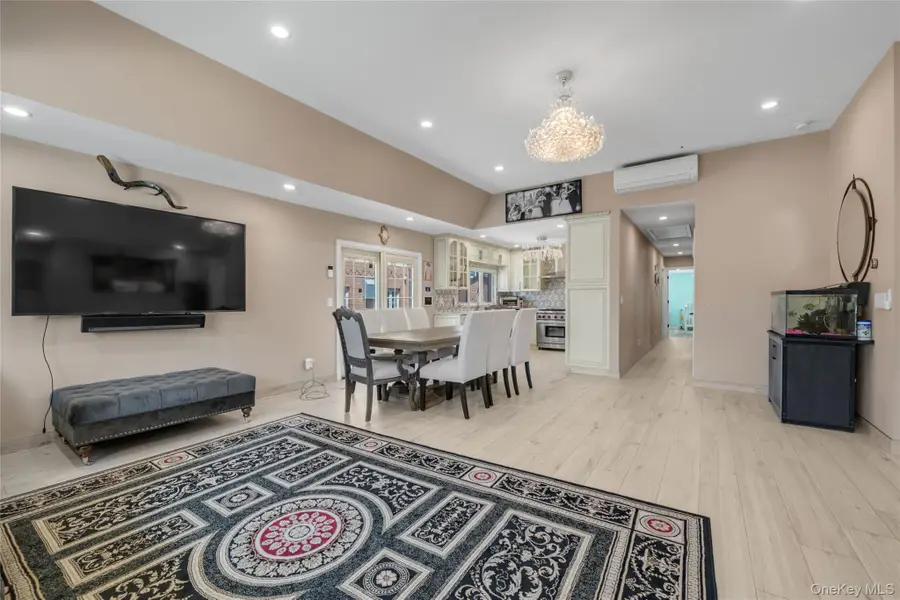 6937 172nd Street, Fresh Meadows, NY 11365 - #3