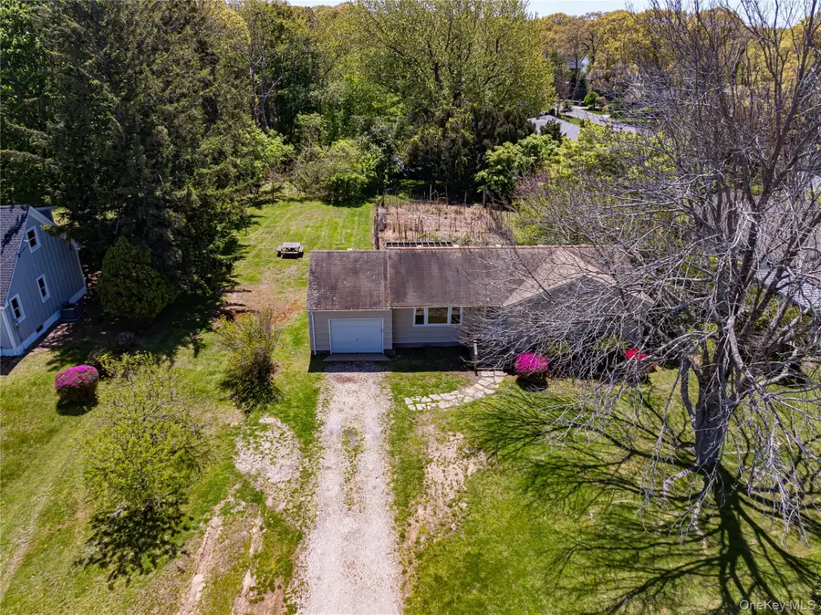 6200 New Suffolk Avenue, Mattituck, NY 11952 - #2