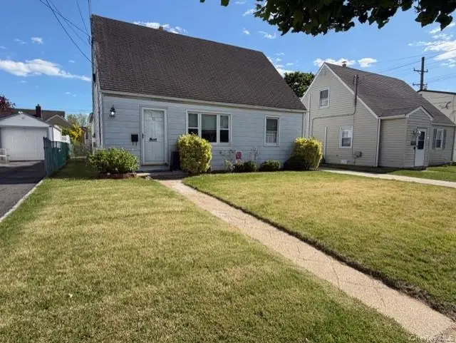 10 Ivy Place, Valley Stream, NY 11581 - #1
