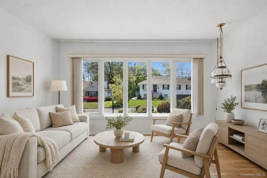 36 Frederick Lane, Scarsdale, NY 10583 - #2