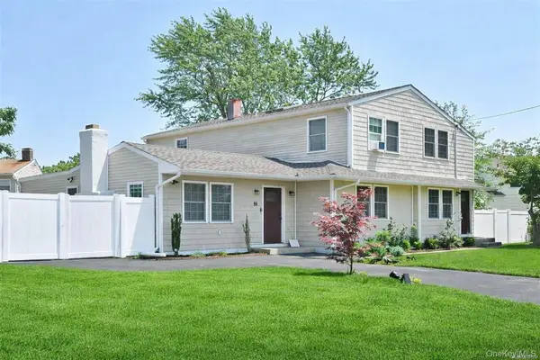 51 Newton Avenue, Selden, NY 11784