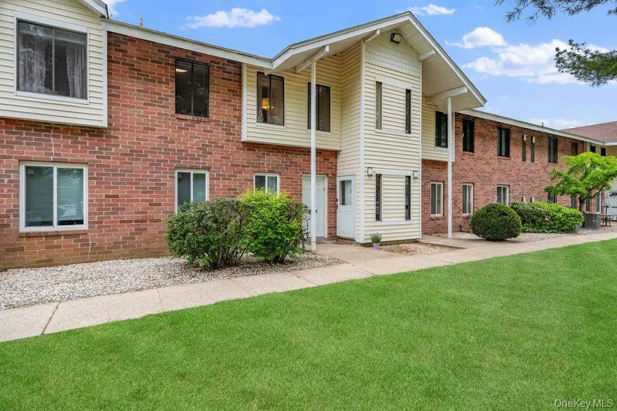 2 Idaho Court #2, Coram, NY 11727 - #3