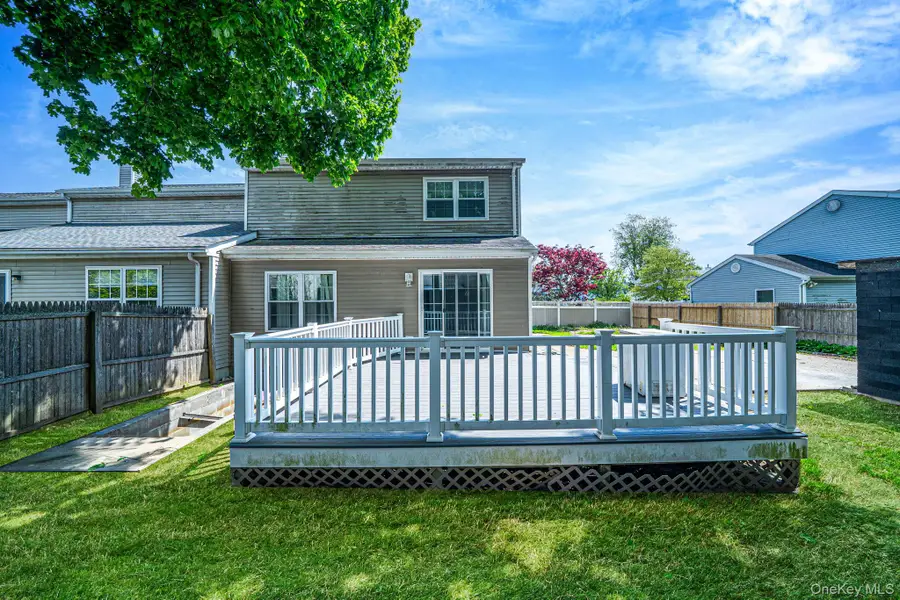 22 Walnut Street, Central Islip, NY 11722 - #3