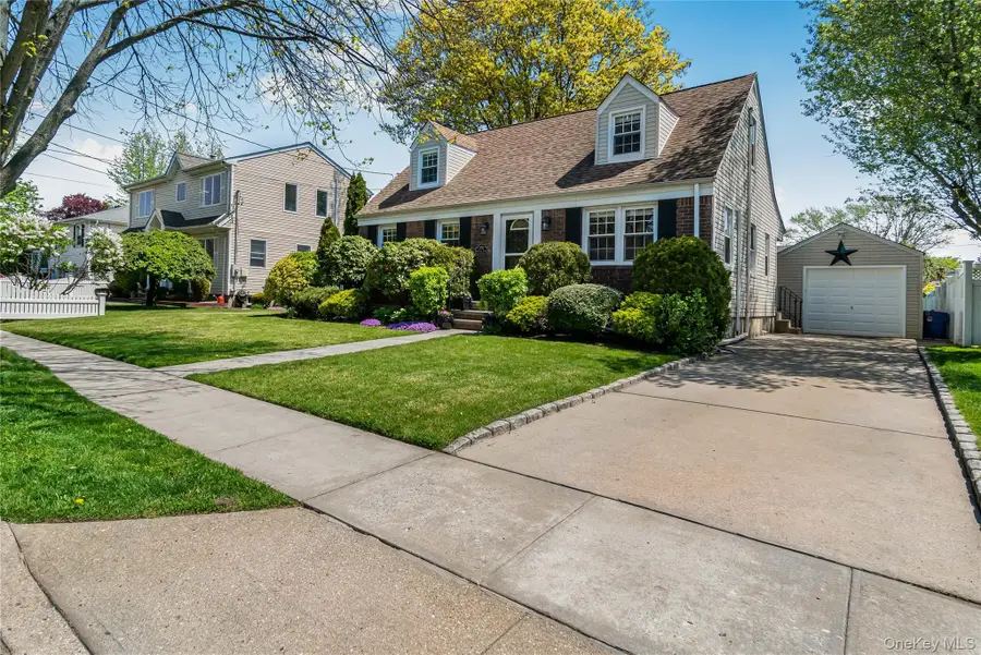 2713 Fortesque Avenue, Oceanside, NY 11572 - #2