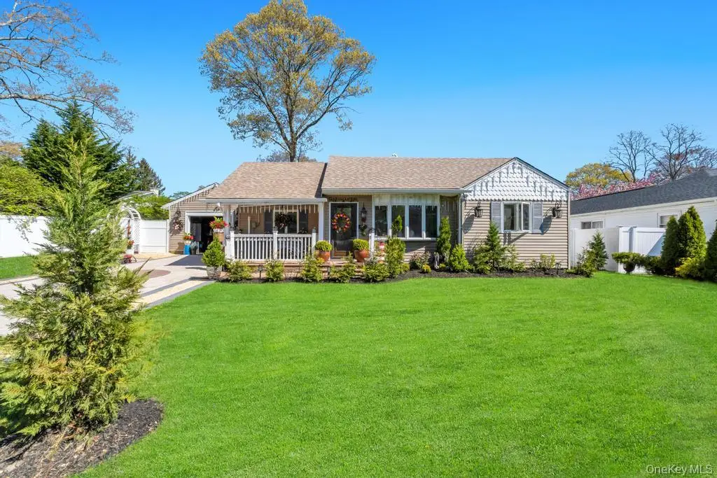 25 Snyder Street, Patchogue, NY 11772 - #1