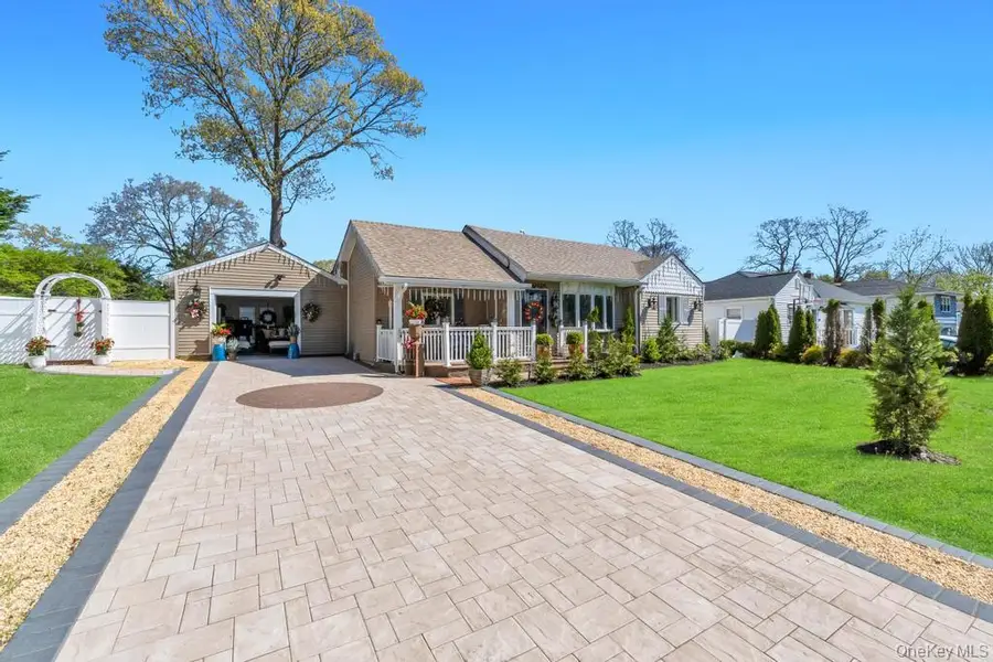 25 Snyder Street, Patchogue, NY 11772 - #2