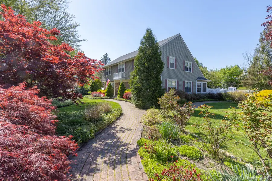 7 Lake Lane, Lake Grove, NY 11755 - #3
