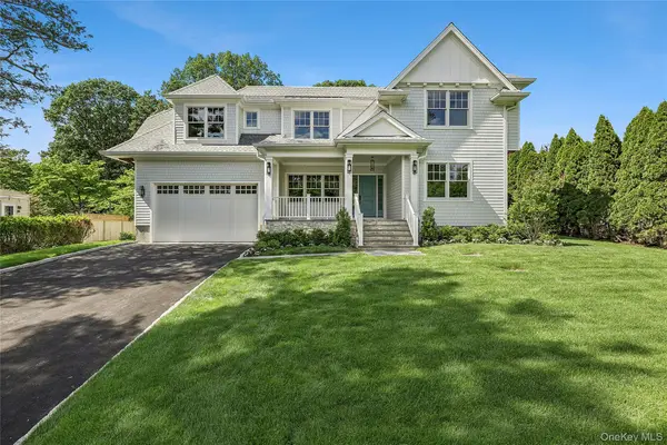 8 Club Road, Sea Cliff, NY 11579