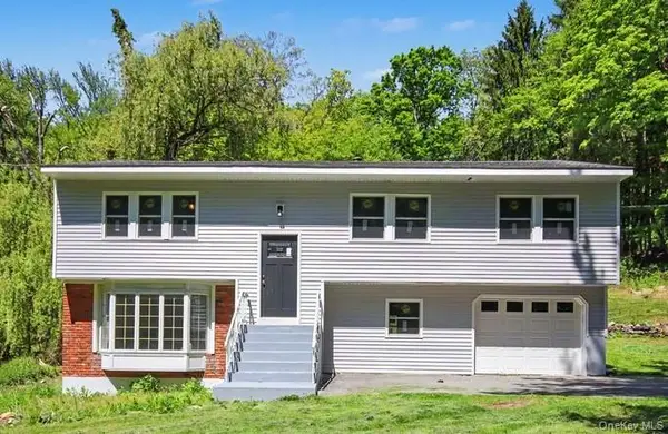19 Englewood Terrace, Mahopac, NY 10541