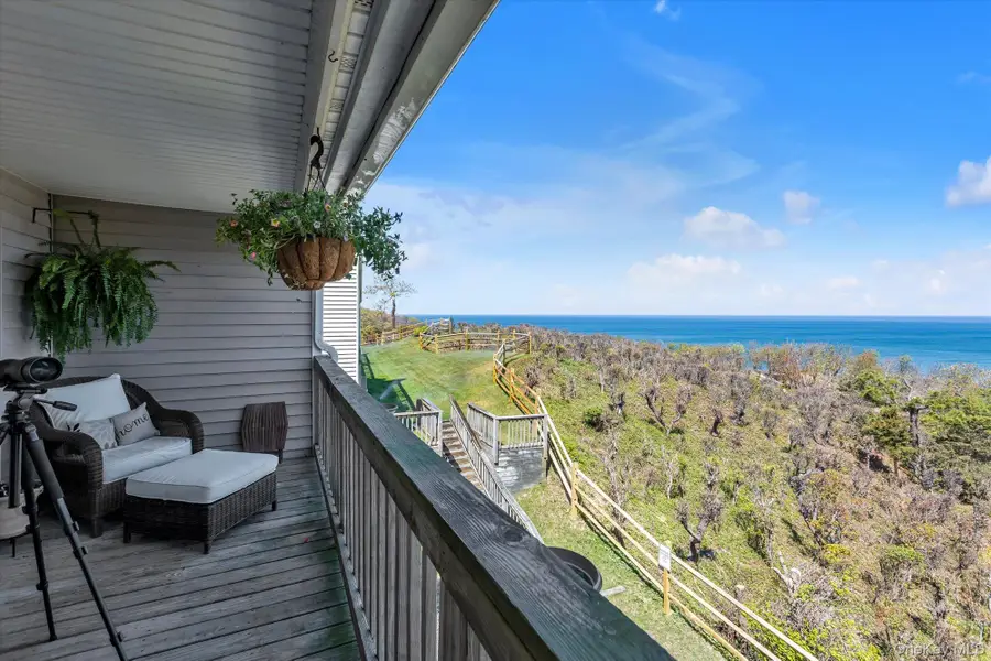 707 Bluffs Drive N, Baiting Hollow, NY 11933 - #3