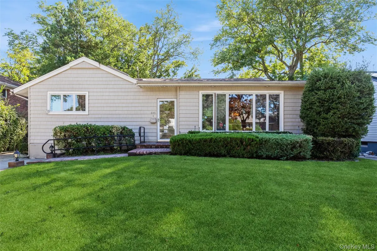 602 Garden Lane, East Meadow, NY 11554 - #1