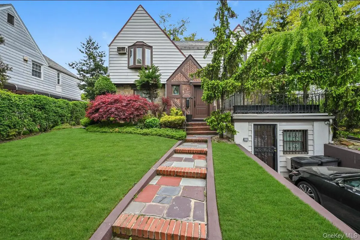 138-15 Union Turnpike, Flushing, NY 11367 - #1