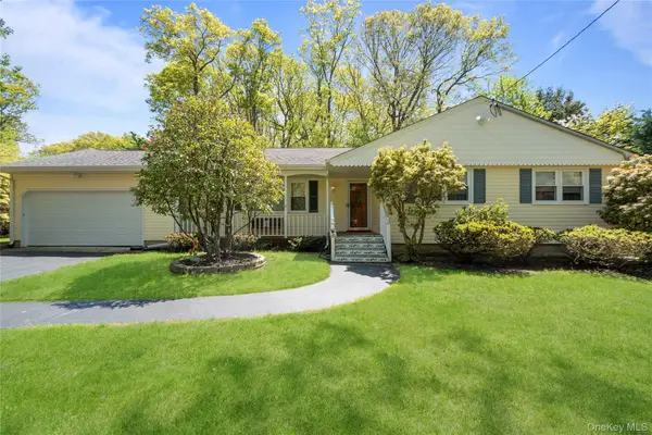 6 Canterbury Court, East Setauket, NY 11733