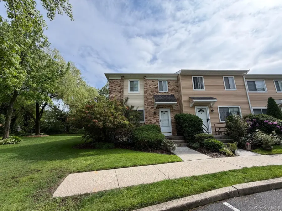 40 Town House Drive, Massapequa Park, NY 11762 - #2