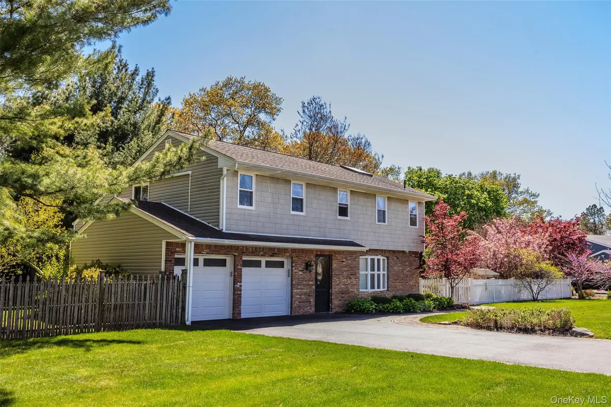 140 Tremper Street, Holbrook, NY 11741 - #1