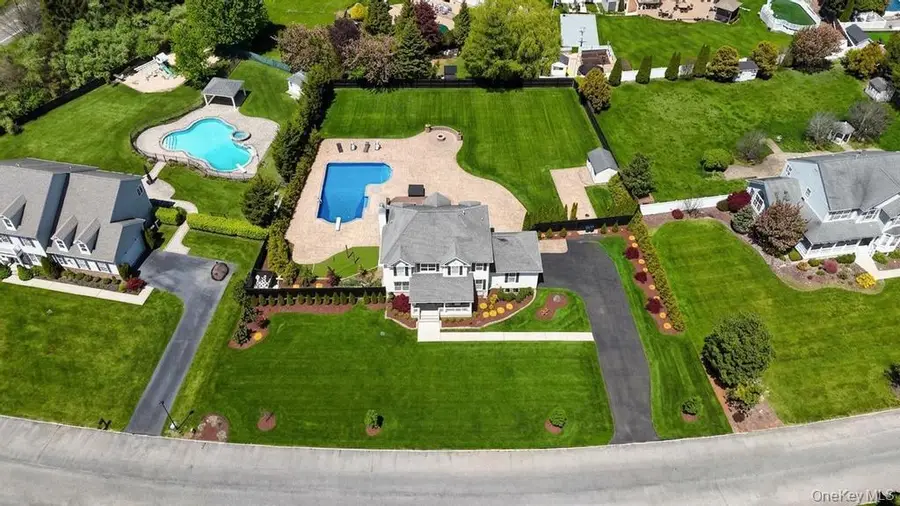 25 Maidstone Lane, Wading River, NY 11792 - #2
