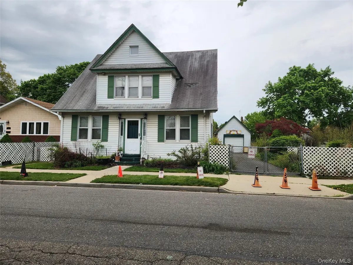 34 Oakland Street, Hempstead, NY 11550 - #1