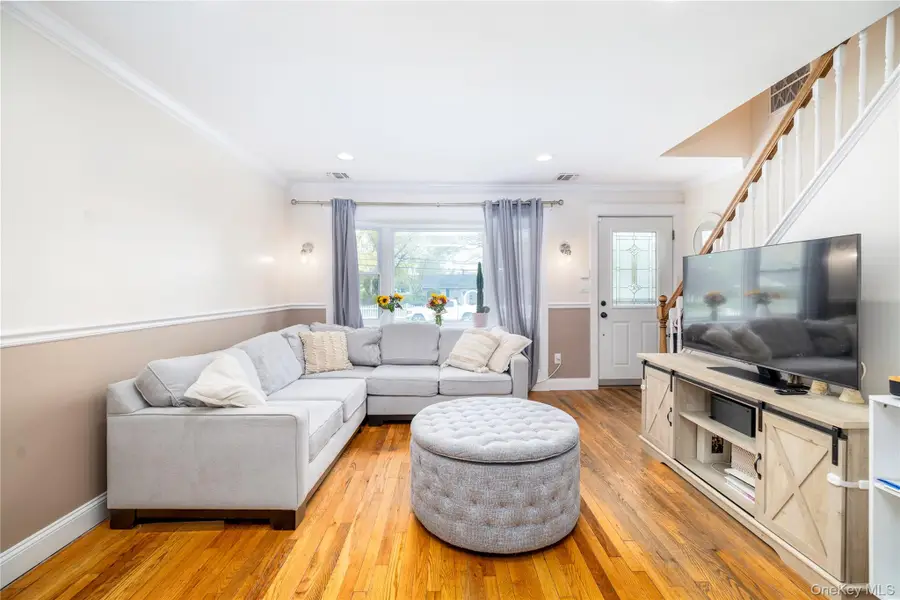 532 Rockaway Street, West Islip, NY 11795 - #3