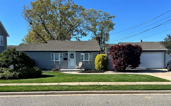 173 N Kings Avenue, Massapequa, NY 11758