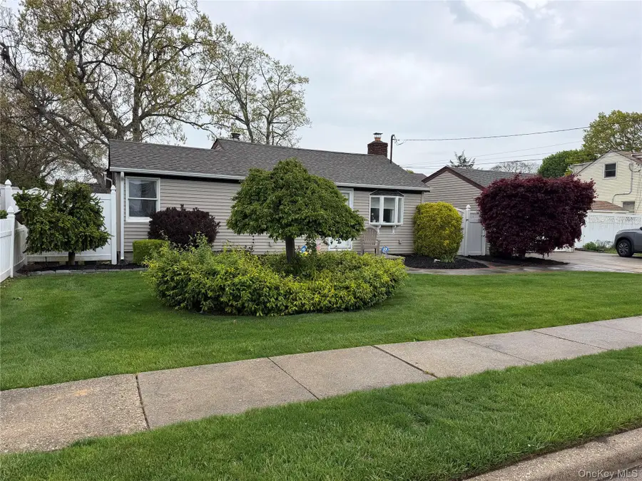 173 N Kings Avenue, Massapequa, NY 11758 - #2