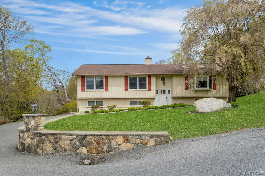 340 Osceola Road, Jefferson Valley, NY 10535 - #3