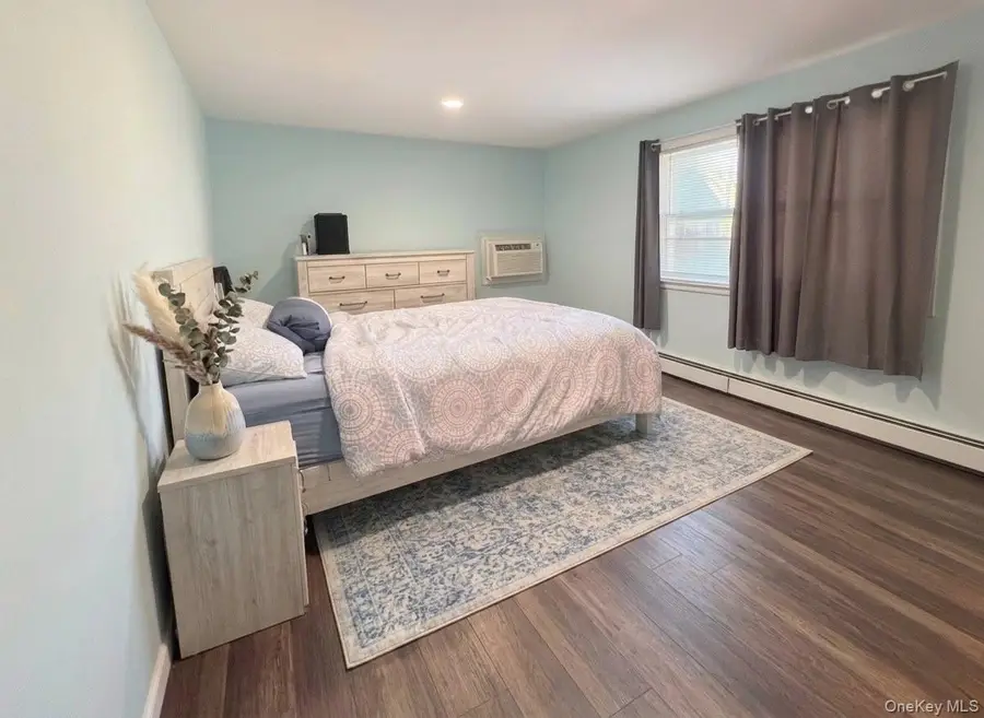 1004 N Broadway, Massapequa, NY 11758 - #2
