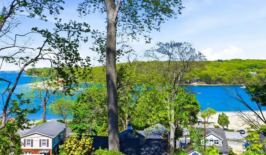 171 Taft Crescent, Centerport, NY 11721 - #3