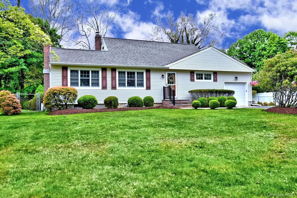 20 Valentine Road, Shoreham, NY 11786 - #1