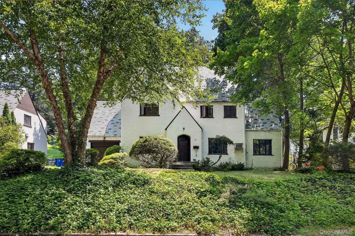 10 River Road, Scarsdale, NY 10583 - #1