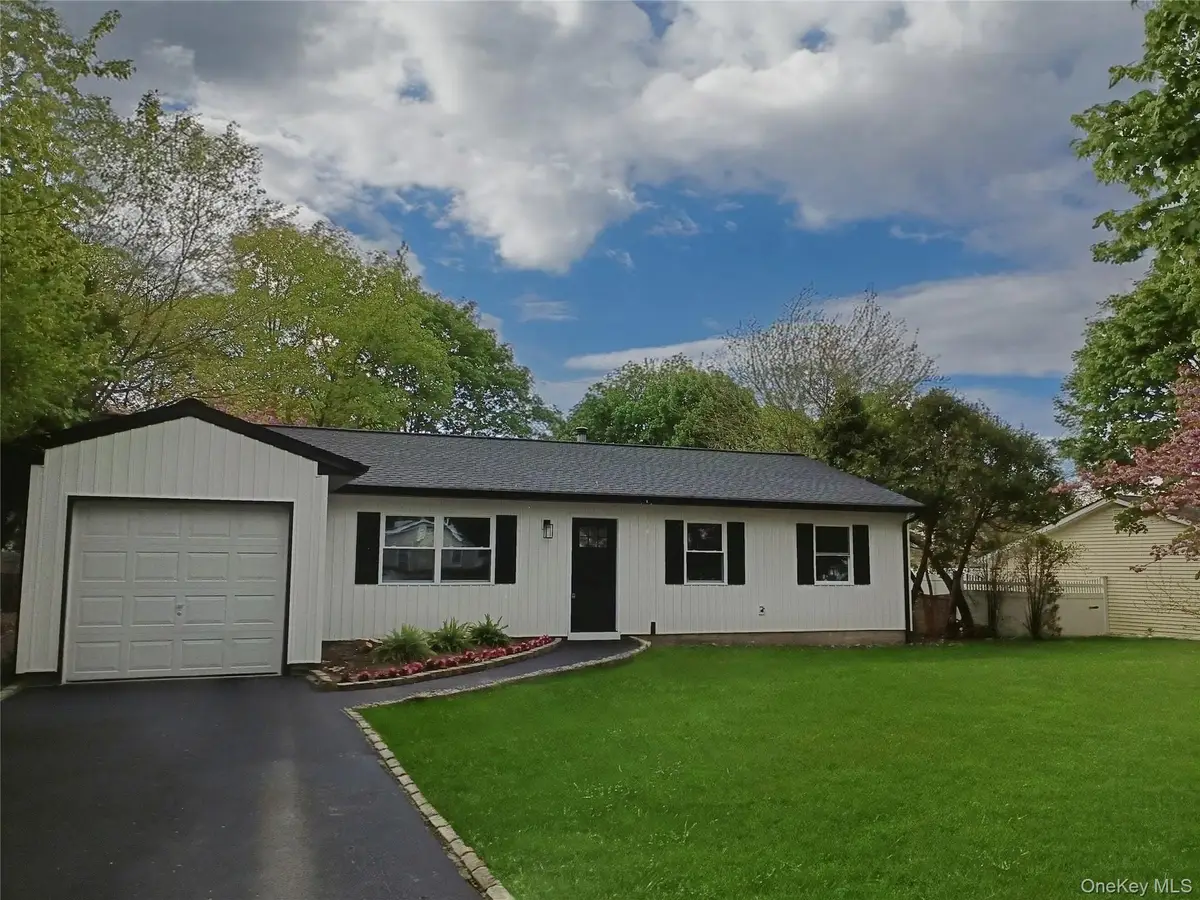 34 Michael Avenue, Bellport, NY 11713 - #1