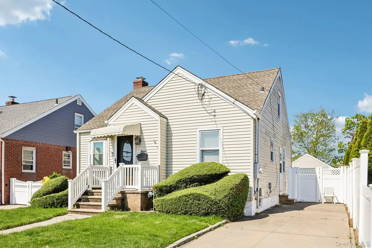 12 Scherer Boulevard, Franklin Square, NY 11010 - #1
