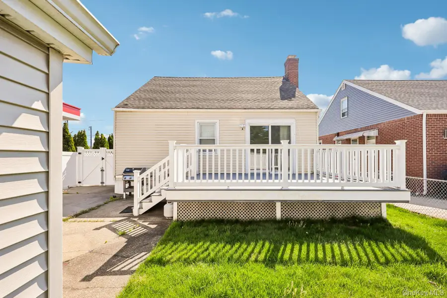 12 Scherer Boulevard, Franklin Square, NY 11010 - #2