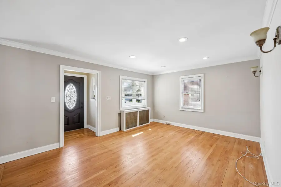12 Scherer Boulevard, Franklin Square, NY 11010 - #3