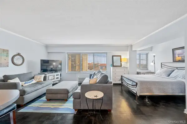 170 W Broadway #4I, Long Beach, NY 11561