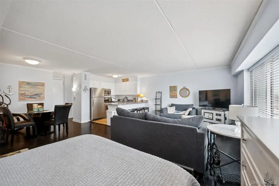 170 W Broadway #4I, Long Beach, NY 11561 - #2