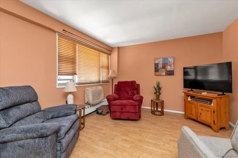 52-30 39 Drive #1G, Woodside, NY 11377 - #2