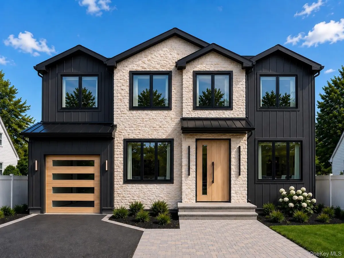 28 Choir Lane, Westbury, NY 11590 - #1
