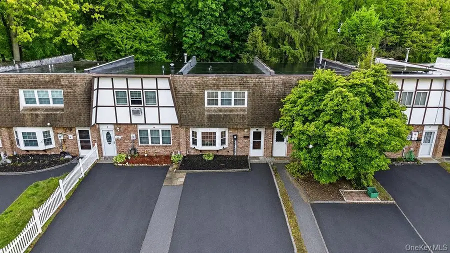 7 Roundtree Court, Beacon, NY 12508 - #2